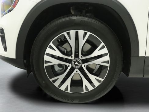 New 2026 Mercedes-Benz GLB 250 image 11