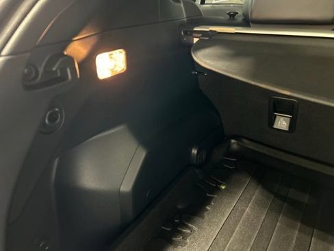 Used 2024 Subaru Crosstrek 2.5i Limited AWD/4WD image 31