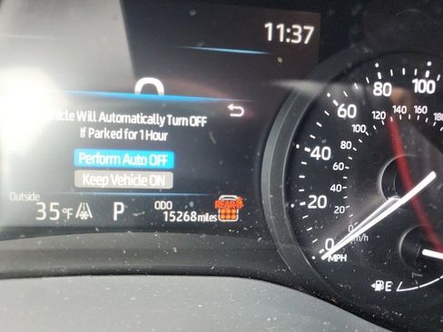 Used 2025 Toyota Sienna XLE image 9