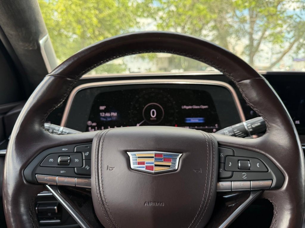 Used 2021 Cadillac Escalade Sport Platinum AWD/4WD image 17