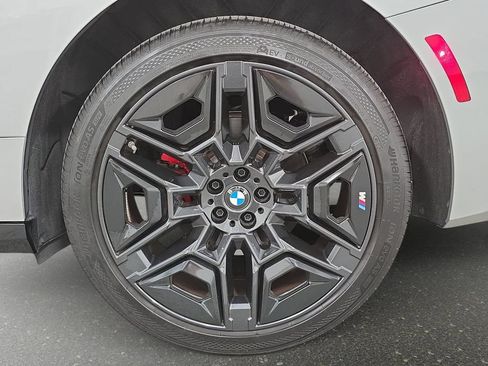 Used 2026 BMW iX xDrive60 w/ M Sport Package AWD/4WD image 28