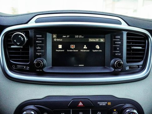 Used 2020 Kia Sorento LX image 23