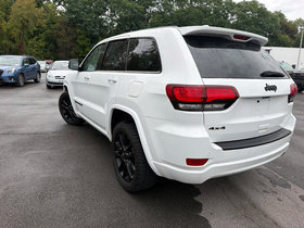 Used 2020 Jeep Grand Cherokee Altitude AWD/4WD image 2