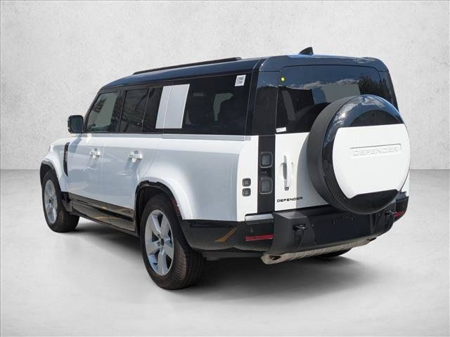 Used 2026 Land Rover Defender 130 X-Dynamic SE AWD/4WD image 9