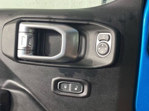 Used 2019 Jeep Wrangler Unlimited Sport S AWD/4WD image 20