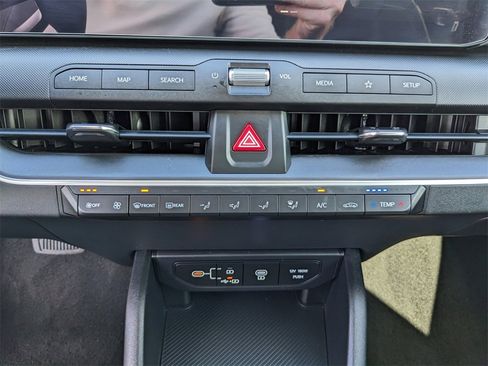 Certified 2025 Kia K4 LX image 28