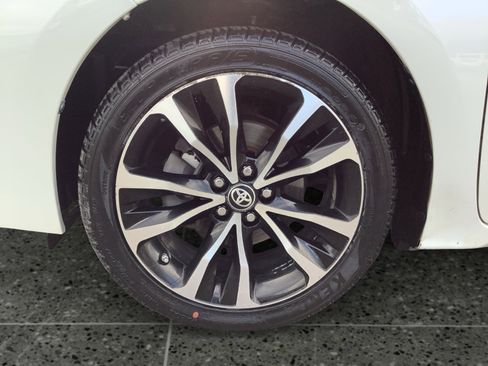 Used 2017 Toyota Corolla XSE image 14