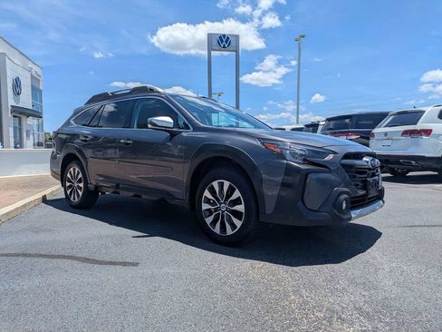 Used 2025 Subaru Outback Touring XT w/ Popular Package #2 AWD/4WD image 3
