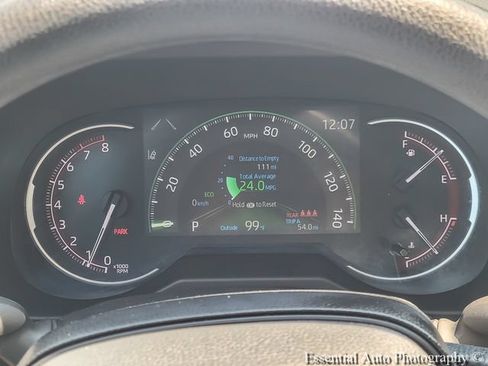 Used 2024 Toyota RAV4 LE AWD/4WD image 19