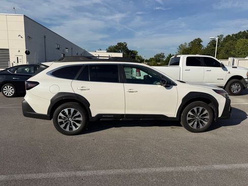 Used 2024 Subaru Outback Limited AWD/4WD image 5