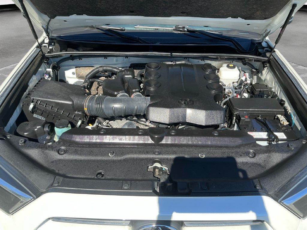Used 2023 Toyota 4Runner Limited AWD/4WD image 18