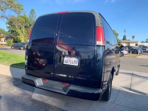 Used 2000 Chevrolet Express 1500 RWD image 6