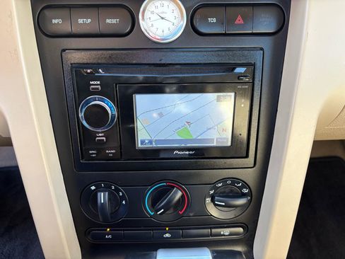 Used 2006 Ford Mustang Coupe image 39