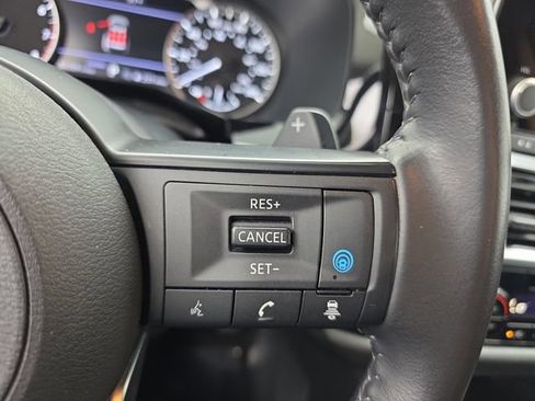 Used 2024 Nissan Pathfinder SV image 40