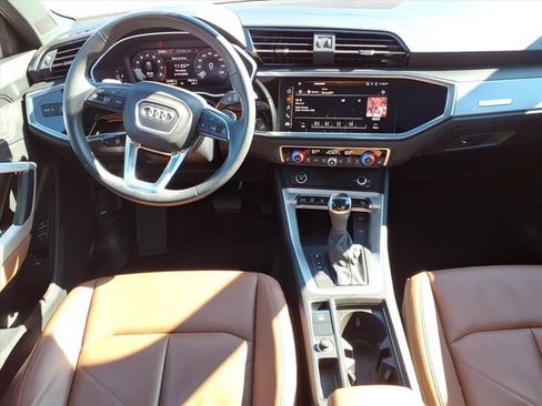 Used 2023 Audi Q3 2.0T Premium w/ Convenience Package AWD/4WD image 11