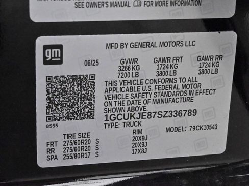 Used 2025 Chevrolet Silverado 1500 High Country w/ Technology Package image 39