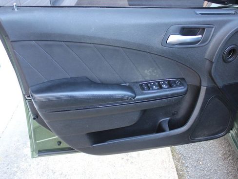 Used 2021 Dodge Charger SXT w/ Blacktop Package image 11