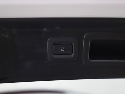 Used 2025 MAZDA CX-50 AWD 2.5 S w/ Cargo Package image 17