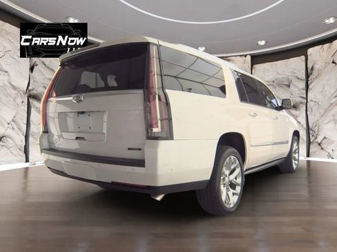 Used 2019 Cadillac Escalade ESV Platinum image 4