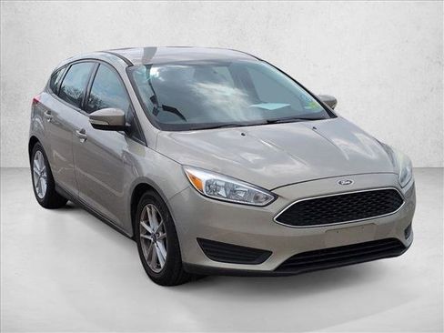 Used 2016 Ford Focus SE image 3