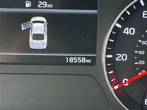 Used 2022 Kia Forte LXS image 28