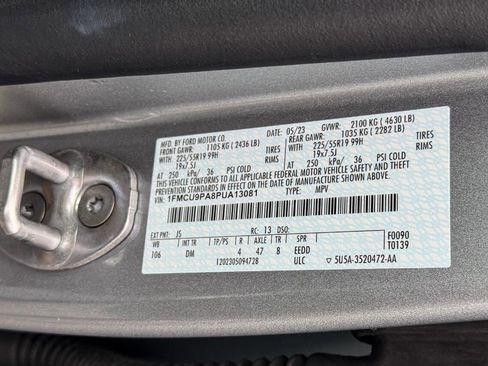 Used 2023 Ford Escape ST-Line Elite w/ Premium Technology Package AWD/4WD image 24