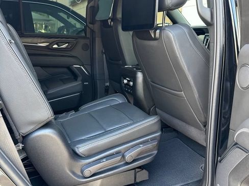 Used 2024 GMC Yukon Denali w/ Denali Reserve Package RWD image 5