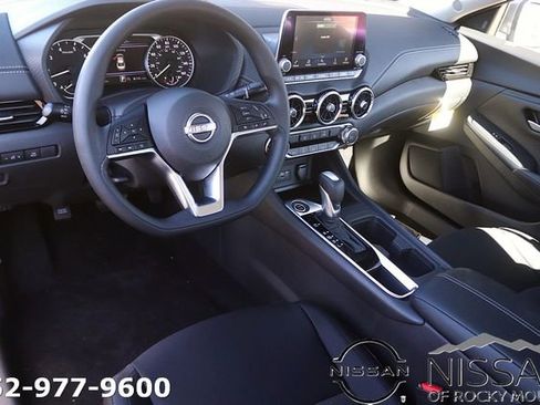 New 2025 Nissan Sentra SV w/ Trunk Package FWD image 11