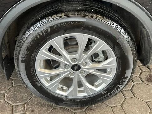 Certified 2023 Ford Escape Active w/ Tech Pack #2 FWD image 6