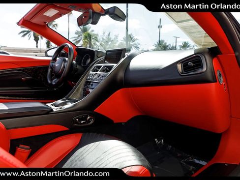 Used 2019 Aston Martin DB11 Volante image 58