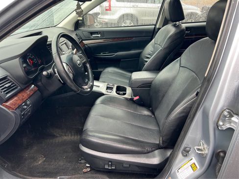 Used 2013 Subaru Legacy 2.5i Limited image 9