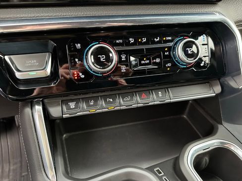 Used 2024 GMC Sierra 3500 Denali w/ Denali Reserve Package image 24