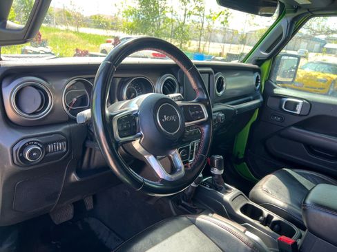 Used 2019 Jeep Wrangler Unlimited Rubicon AWD/4WD image 18