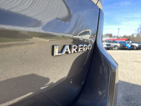 Used 2021 Jeep Grand Cherokee Laredo w/ Trailer Tow Group IV AWD/4WD image 29