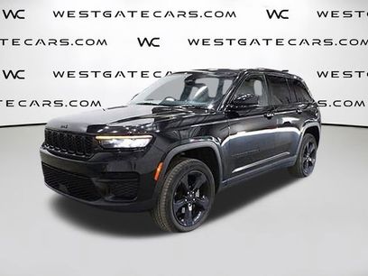 Used 2023 Jeep Grand Cherokee Altitude