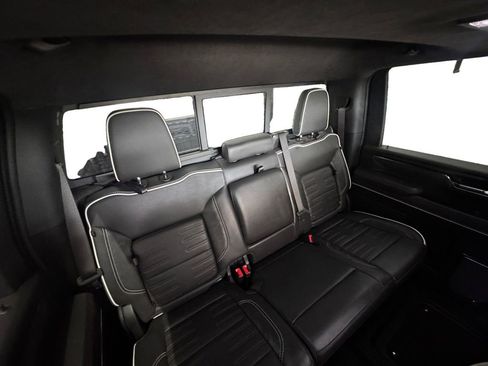 Used 2024 GMC Sierra 2500 AT4X image 17