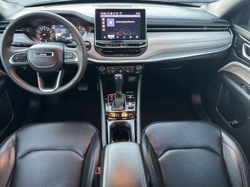 Used 2024 Jeep Compass Limited image 17