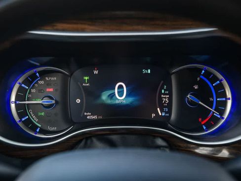 Used 2022 Chrysler Pacifica Pinnacle FWD image 25