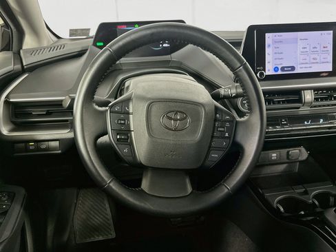 Used 2024 Toyota Prius LE FWD image 18