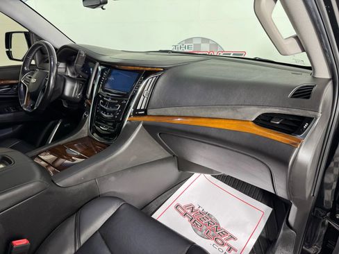 Used 2018 Cadillac Escalade Luxury w/ LPO, Radiant Package image 12