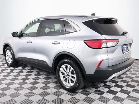 Used 2022 Ford Escape SE w/ Cold Weather Package AWD/4WD image 8