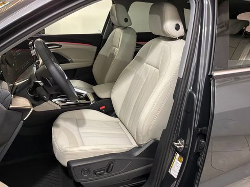 New 2025 Audi Q5 2.0T Premium Plus image 6