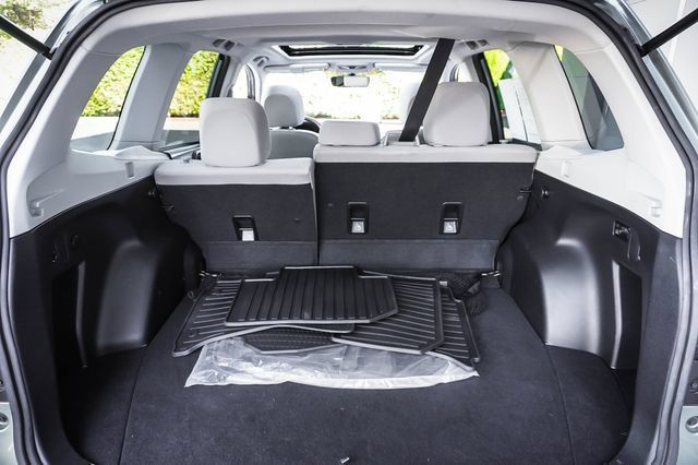 Used 2017 Subaru Forester 2.5i Premium w/ Popular Package #2A AWD/4WD image 21
