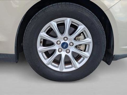 Used 2015 Ford Fusion S image 23