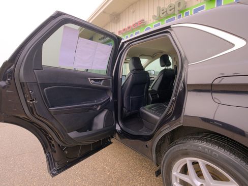 Used 2022 Ford Edge SEL image 26