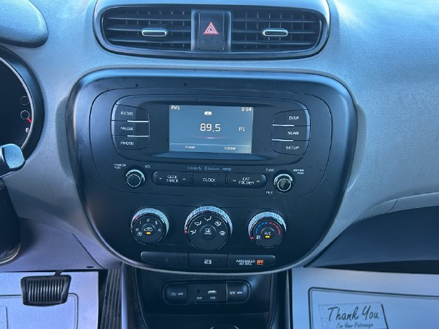 Used 2016 Kia Soul + FWD image 12