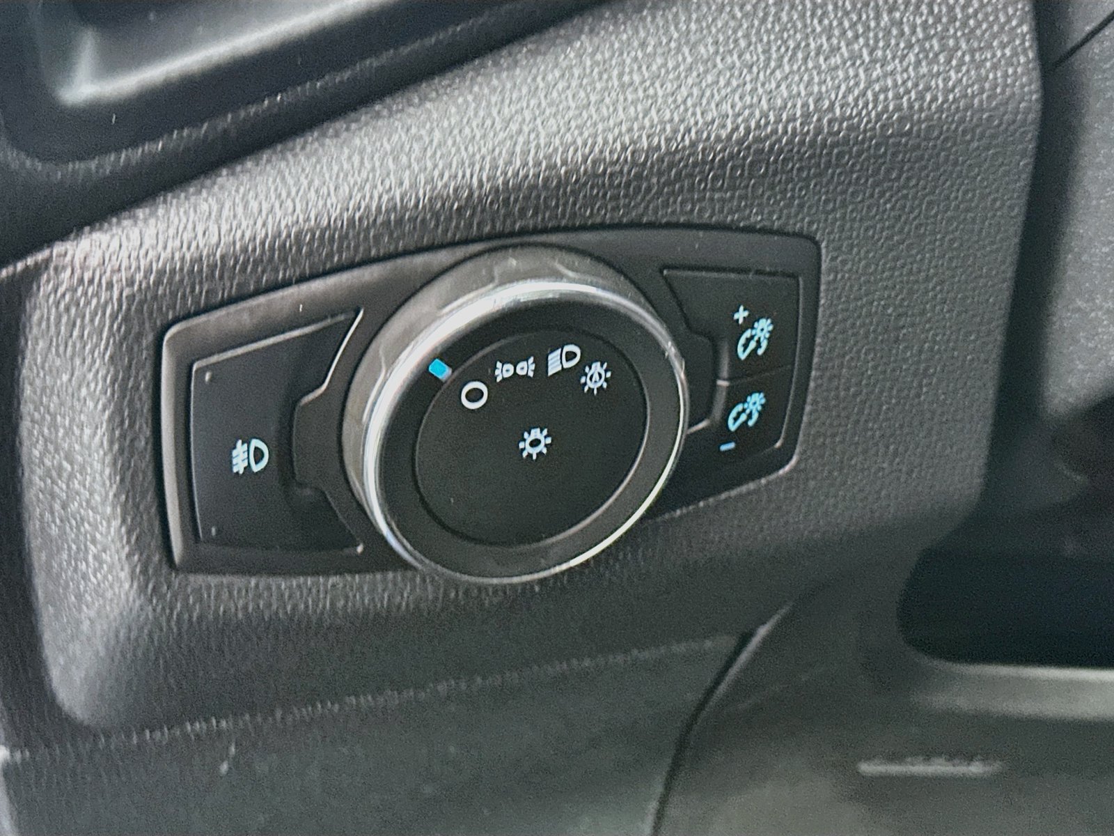 Used 2021 Ford EcoSport SE w/ SE Appearance Package FWD image 10
