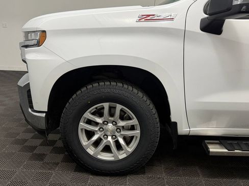 Used 2022 Chevrolet Silverado 1500 LT w/ Z71 Off-Road Package AWD/4WD image 10