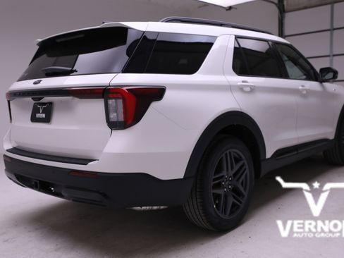 New 2025 Ford Explorer ST-Line w/ Premium Package image 5