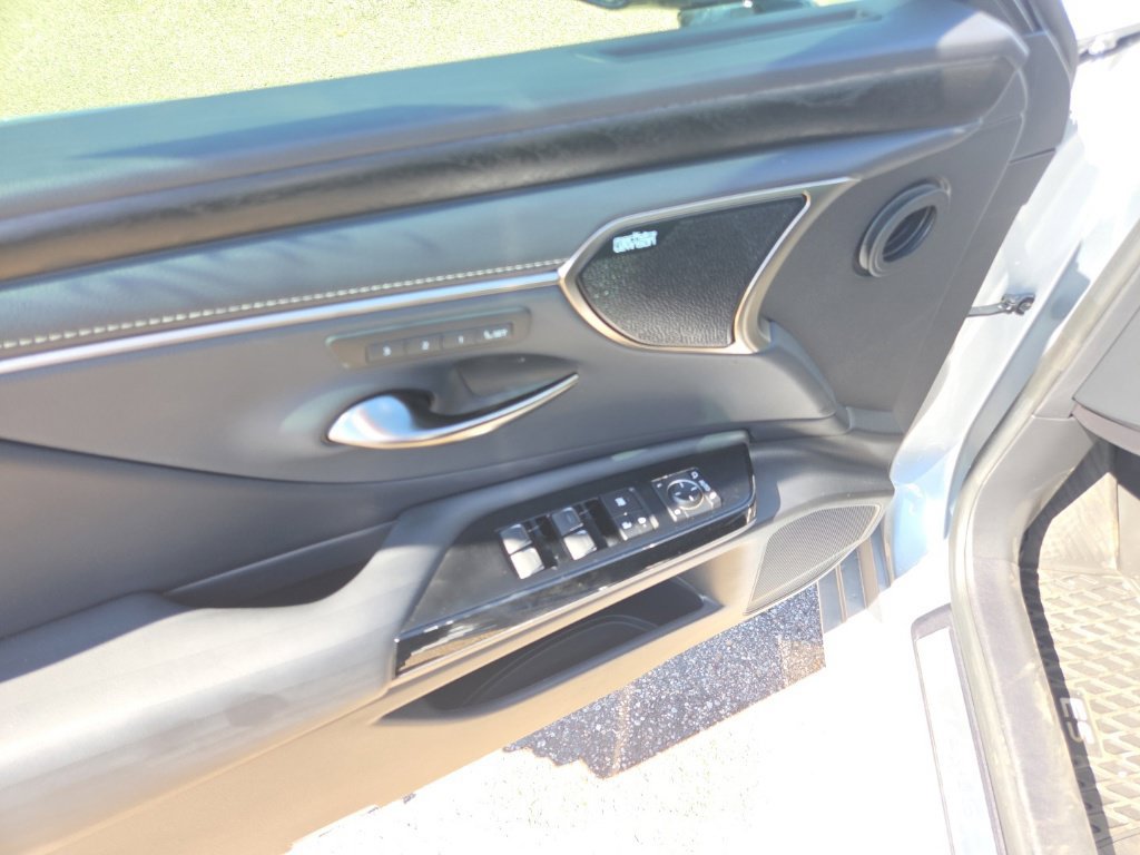 Used 2022 Lexus ES 350 Ultra Luxury FWD image 10